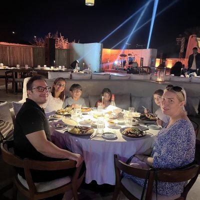 Dubai 5 star desert resort dinner